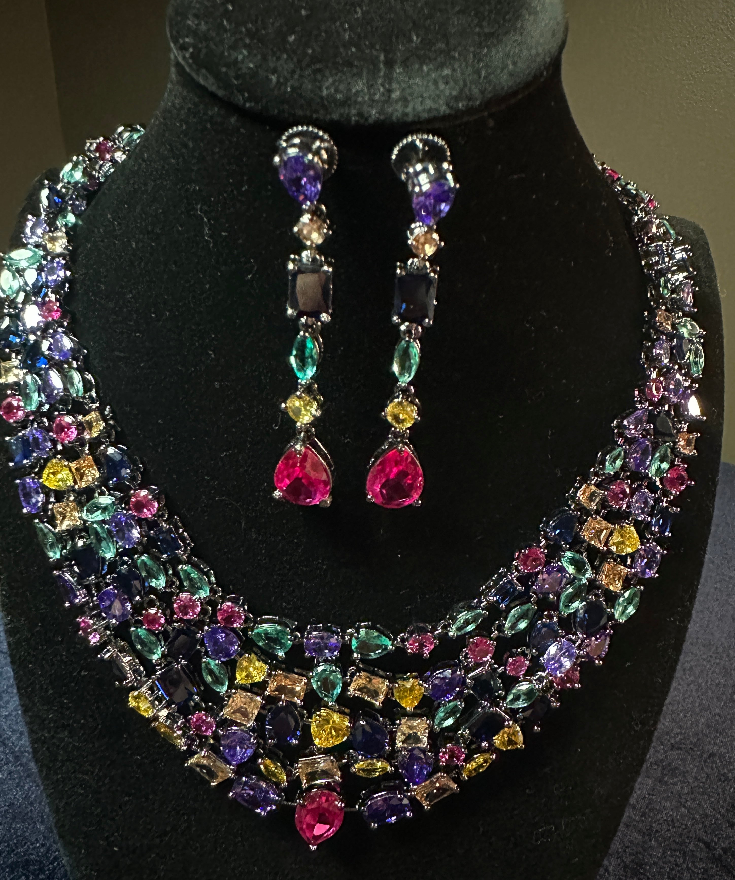 Luxury Multicolor Crystal Statement Necklace Set – Black Rhodium Finish